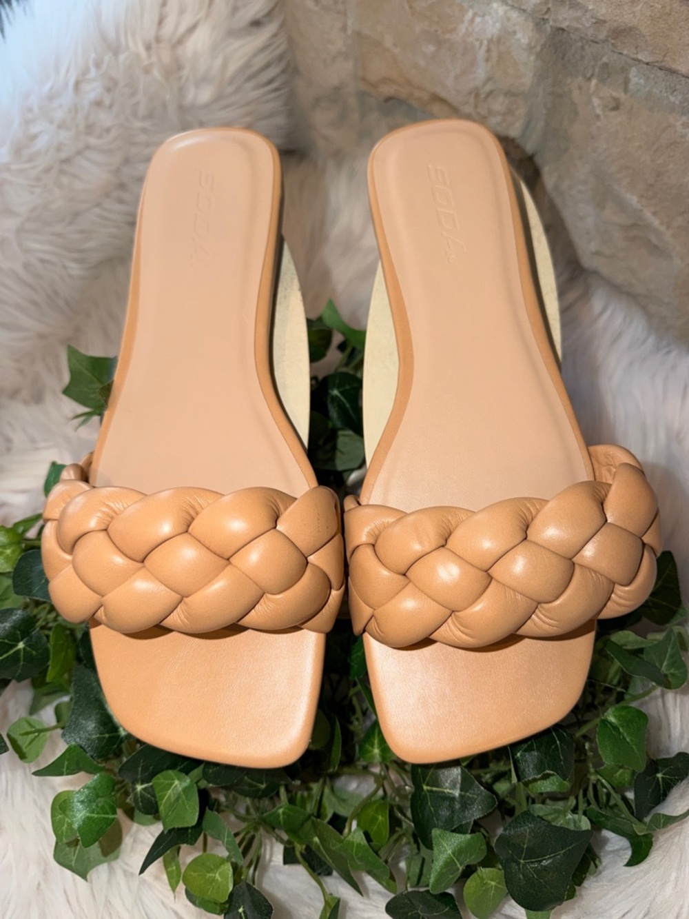 Soda Braided Puff Tan Flat Sandals w/Box - Size 9M - Picture 2 of 8